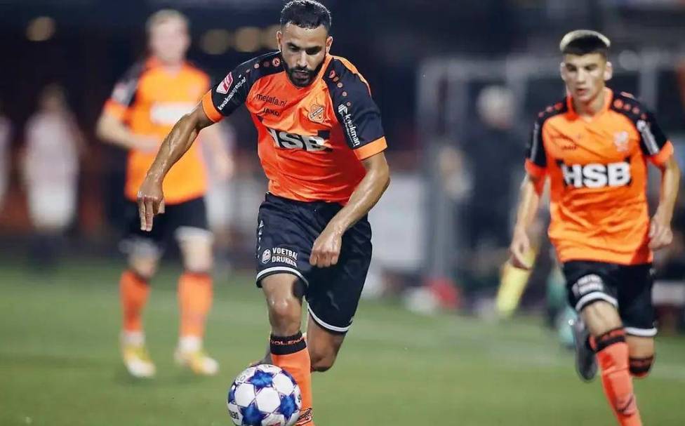 今晨荷甲焦点战；斯图加特复出首秀；媒体盛赞；资深球员宣示担当的简单介绍