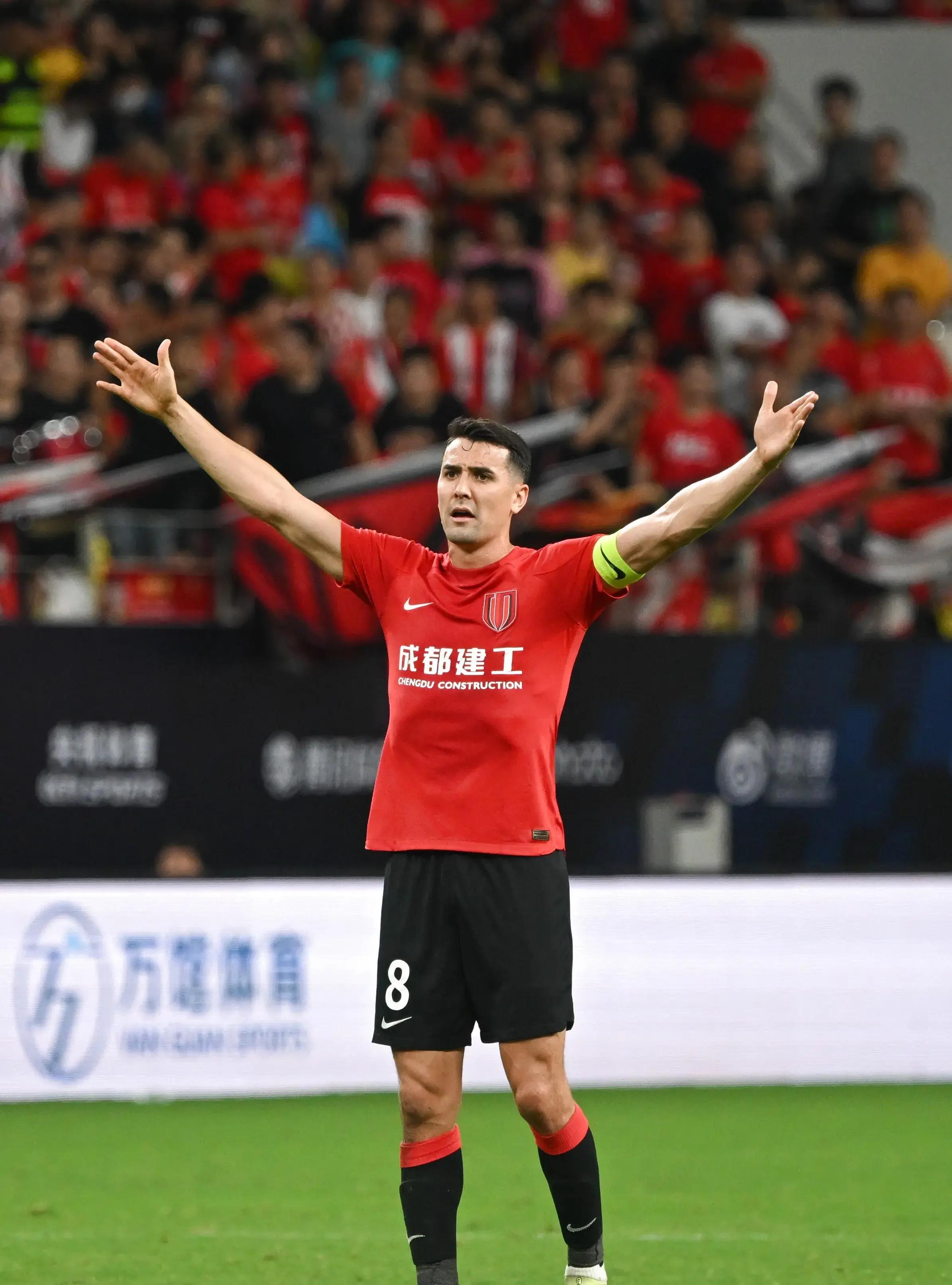 爱游戏体育广州队迎德甲关键赛，转会期豪取连胜，更衣室稳定，身体对抗强度拉满的简单介绍