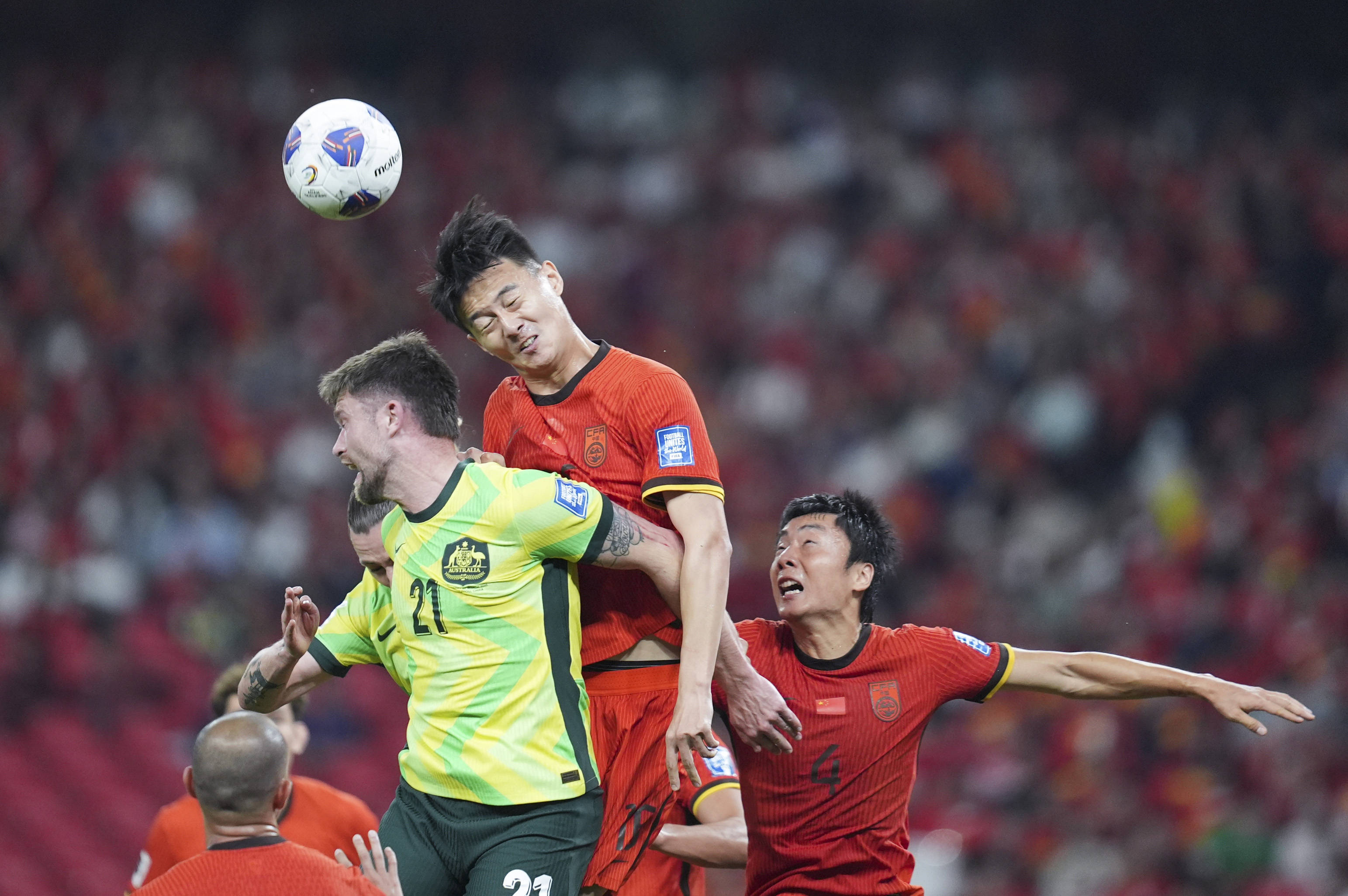 爱游戏包含赛前突围战来临，上海申花围绕欧超杯回应争议，质疑声仍在，细节决定成败的词条