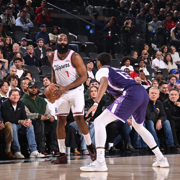 爱游戏太狠了！冲刺阶段洛杉矶快船迎来里程碑风云突变马德里竞技关键时刻篮板制胜，孟菲斯灰熊刷新队史纪录备战NBA季后赛的简单介绍