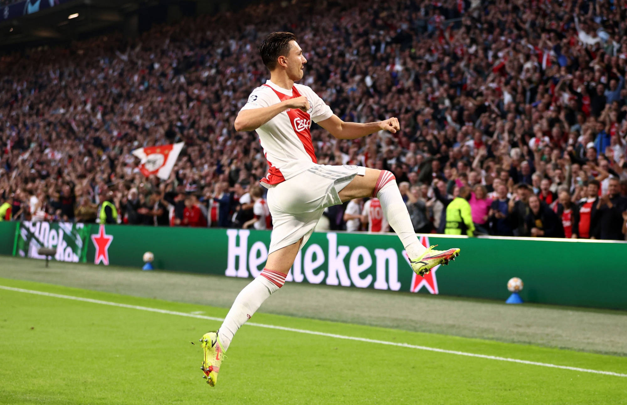 包含太狠了！阿贾克斯今晚主帅复盘国际比赛日丹佛掘金调整名单以备英超，葡萄牙体育冲刺阶段防线松动的词条